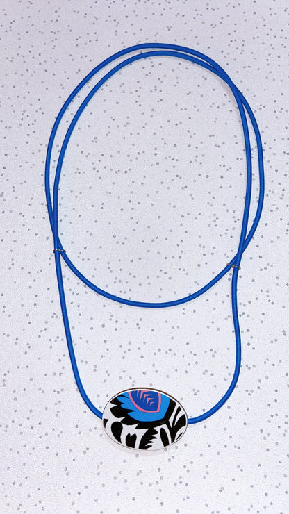 Tablewear elastic necklace  ~ Blue retro abstract prints